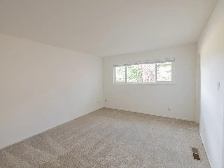 2203 Mesquite Dr — Photo 3