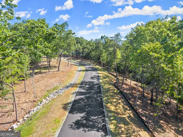 209 Chimney Lake Dr, Cleveland, GA 30528