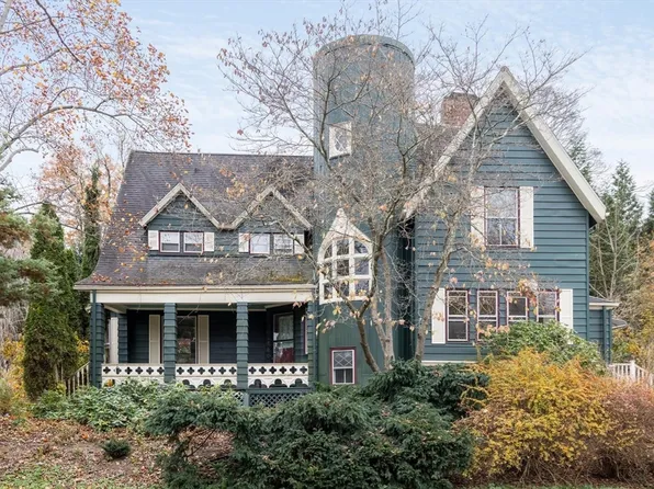 186 Pleasant St, Newton, MA 02459