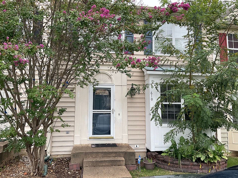 1st image of 610 Waters Cove Ct