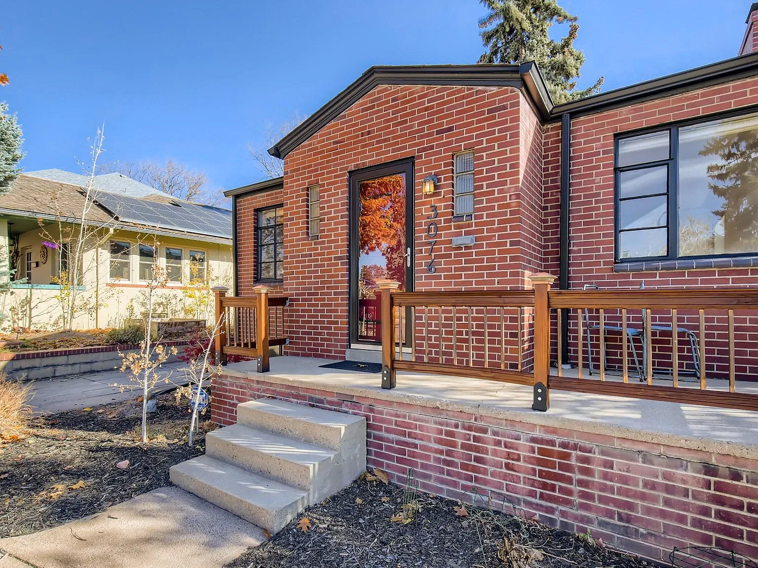 3076 Benton St — Photo 3
