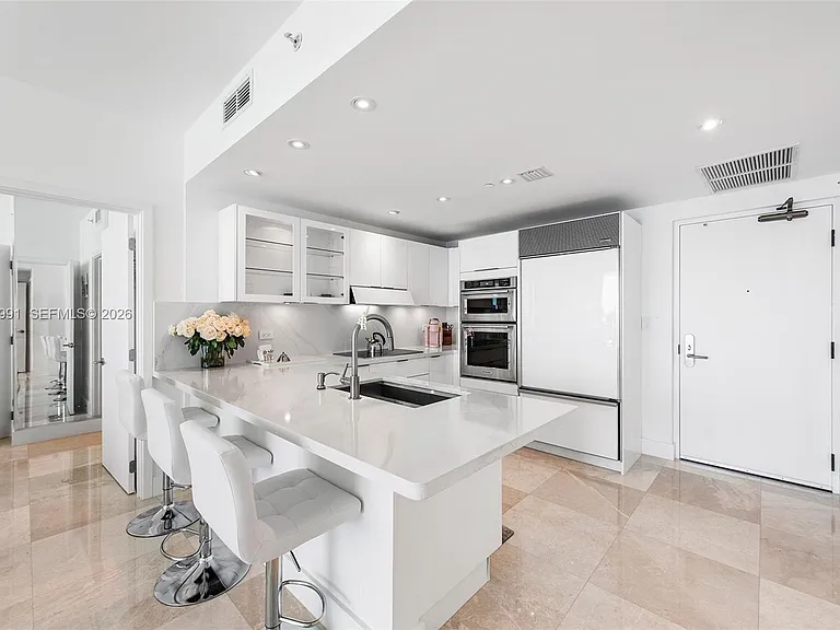 6799 Collins Ave #804 — Photo 10