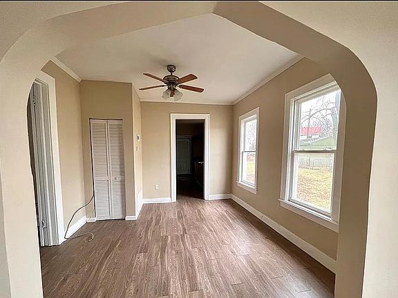 4th image of 632 Spencer St