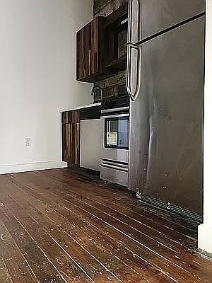 1st image of 315 Melrose St APT 1L