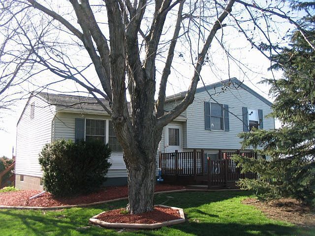 1st image of 120 Cranberry Dr