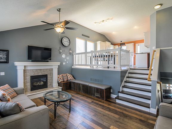 Beautiful Hardwood floors!