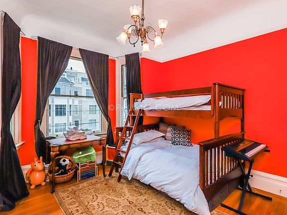 2nd image of 112 Divisadero St