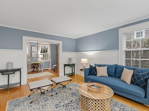 4th image of 28 Kent St