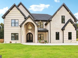 1090 Larosa Dr, Lawrenceville, GA 30043