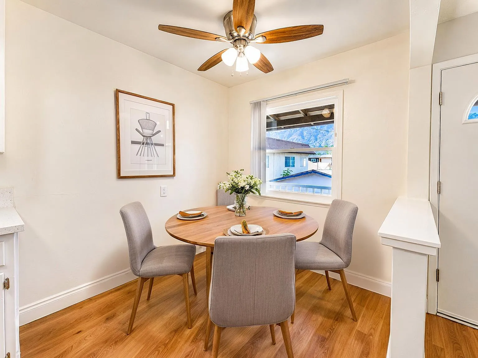 1 bed, 520 sqft, $1,899 — Photo 2
