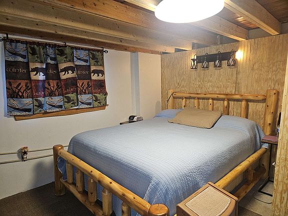 5th image of 255 W Arnold Lake Rd