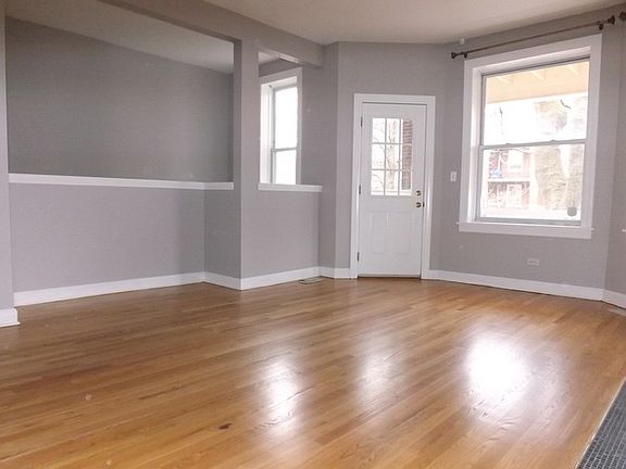 2nd image of 4509 N Magnolia Ave #1N