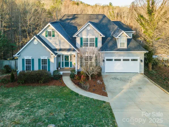 6 Strawberry Ln, Weaverville, NC 28787