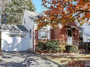 110 Maple St, Dumont, NJ 07628