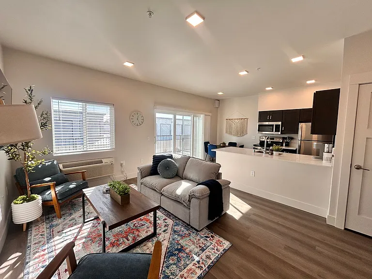 Fairways Apartments — Photo 78