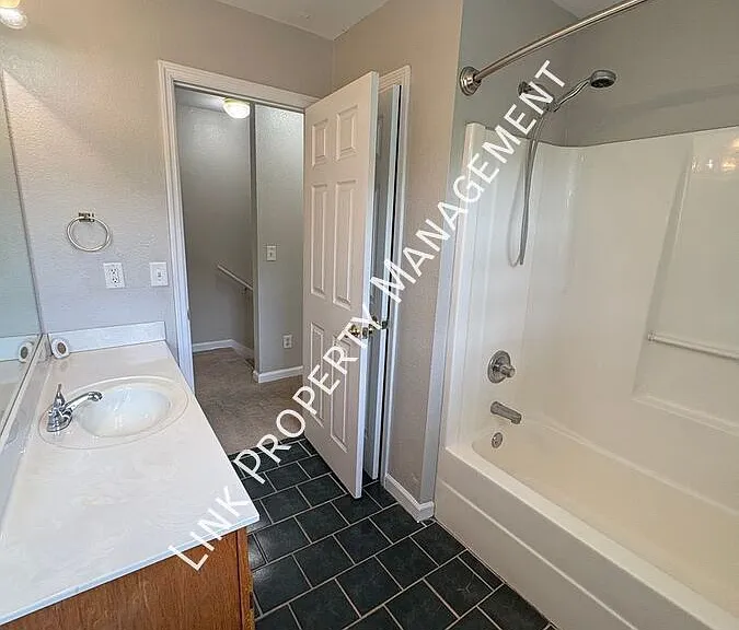 1106 Carline Rd #B — Photo 28