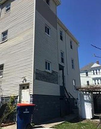4th image of 212 Weld St