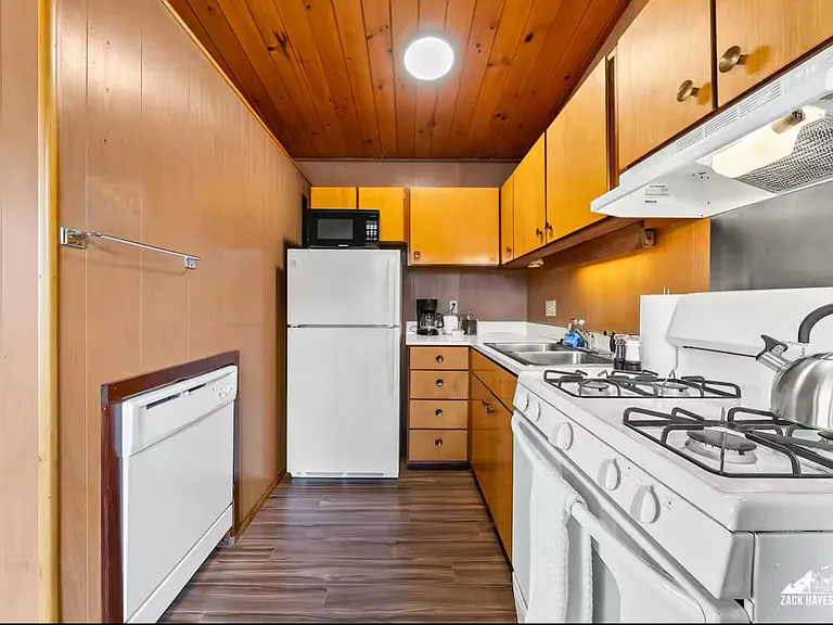 3943 Merrill Dr — Photo 4