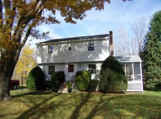 11 Downing St, Andover, MA 01810