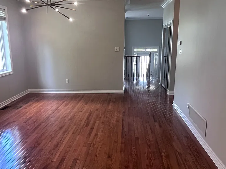 19 Tanager Cres — Photo 11