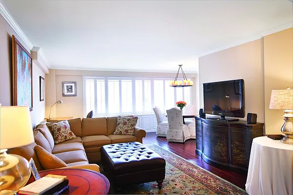 Sold by Stribling | media 19