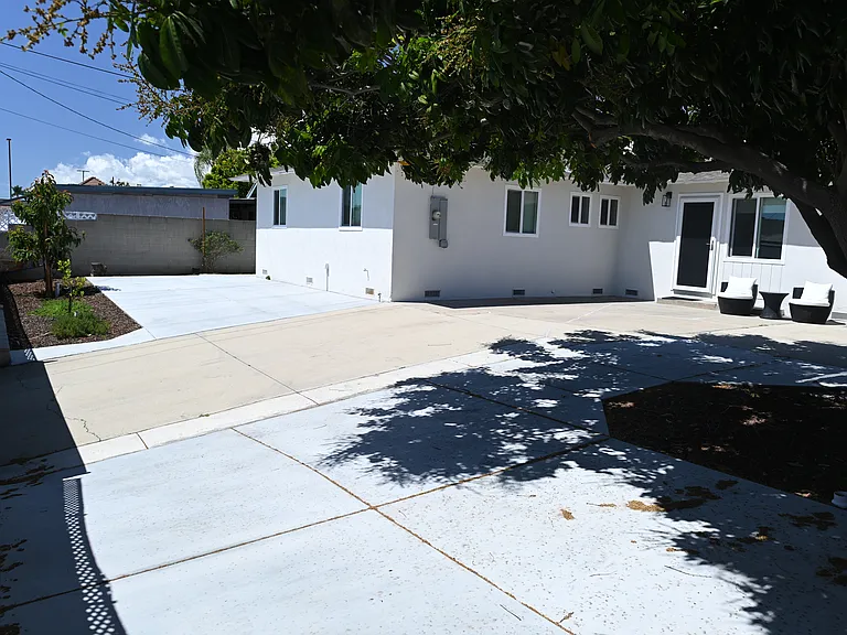 9392 Westminster Blvd — Photo 26