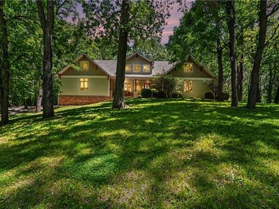 7605 E Forest Lakes Dr, Kansas City, MO, 64152