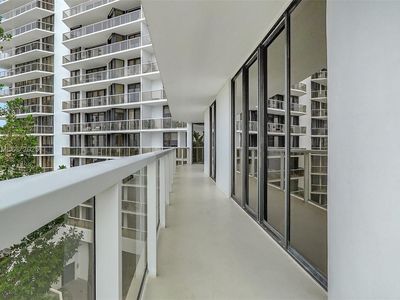 20281 E Country Club Dr APT 407, Aventura, FL, 33180