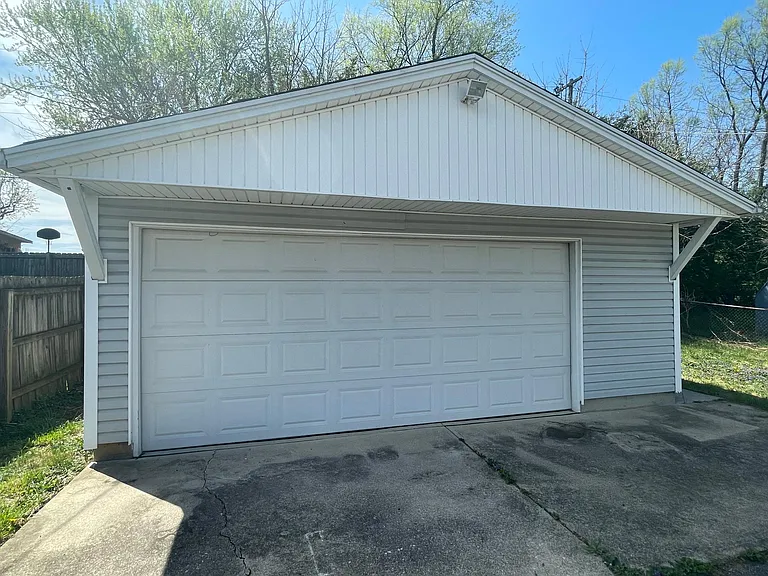515 Alexander Dr — Photo 14