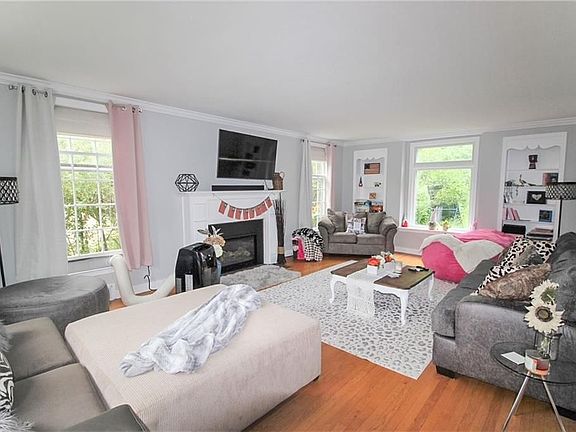 4th image of 28 Ely Dr