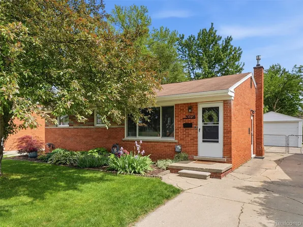 30728 Whittier Ave, Madison Heights, MI 48071