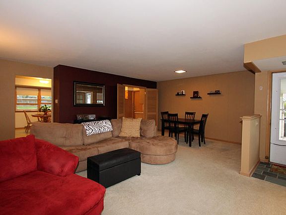 3rd image of 1045 N 120th St
