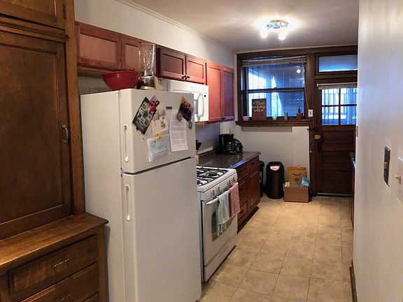 3rd image of 2454 N Campbell Ave #1
