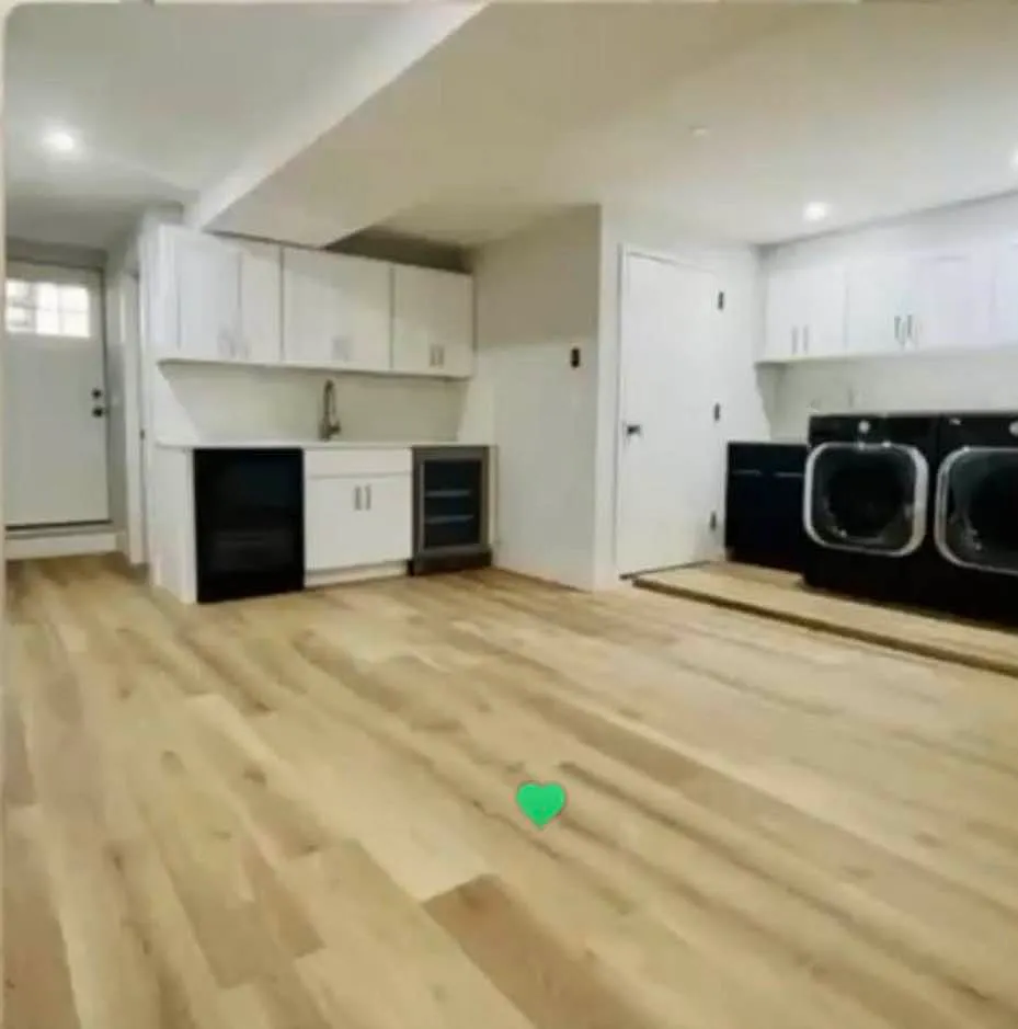 406 Stanhope Street — Photo 1