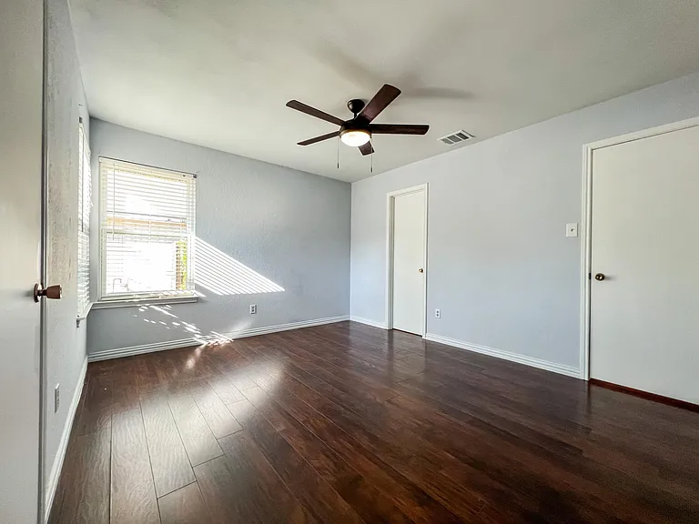12004 Thompkins Dr — Photo 5