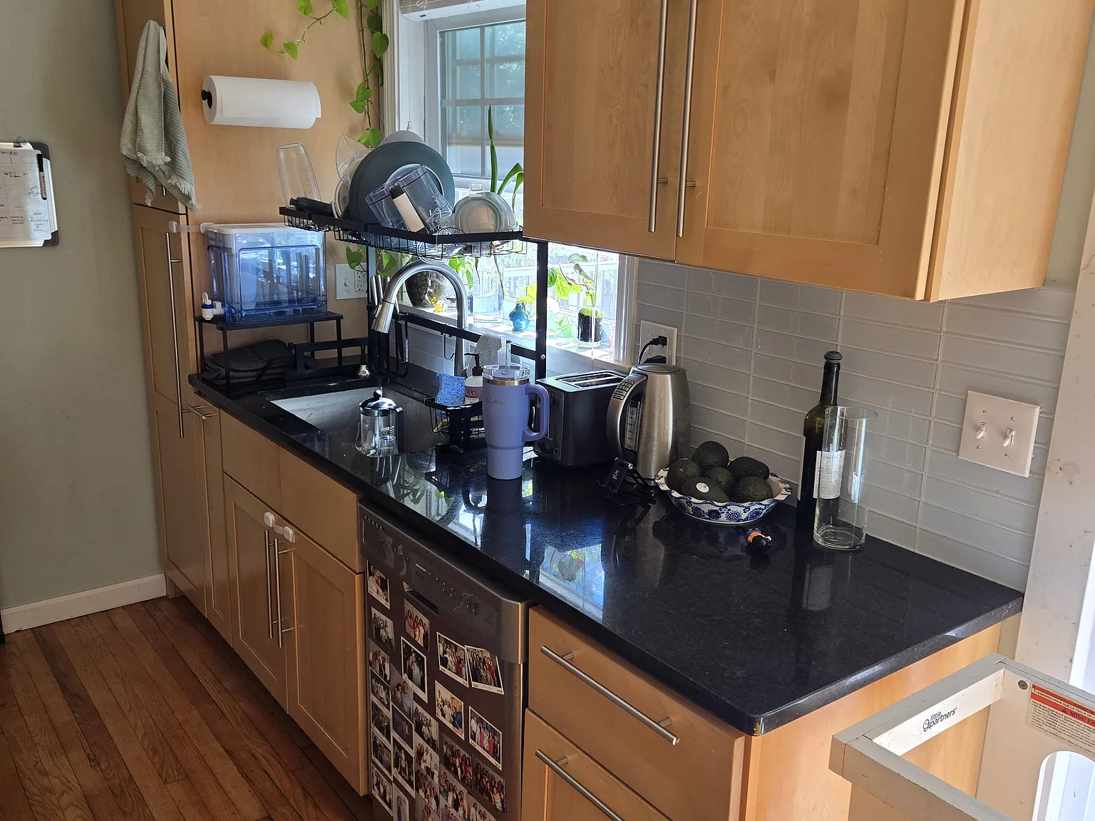 2 bed, 1.5 bath, 1200 sqft, $2,200 — Photo 2