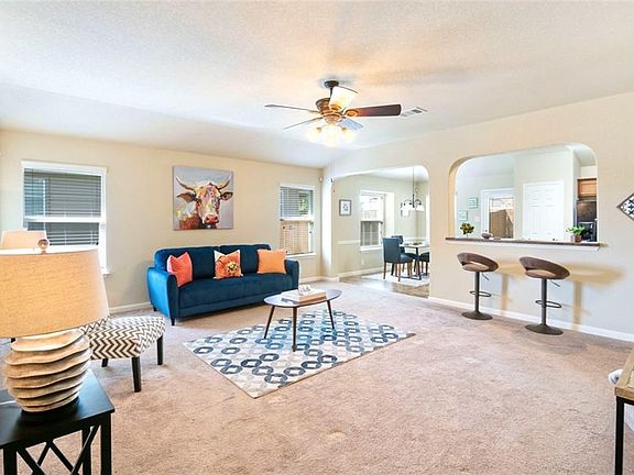 5th image of 305 Brazoria Trl
