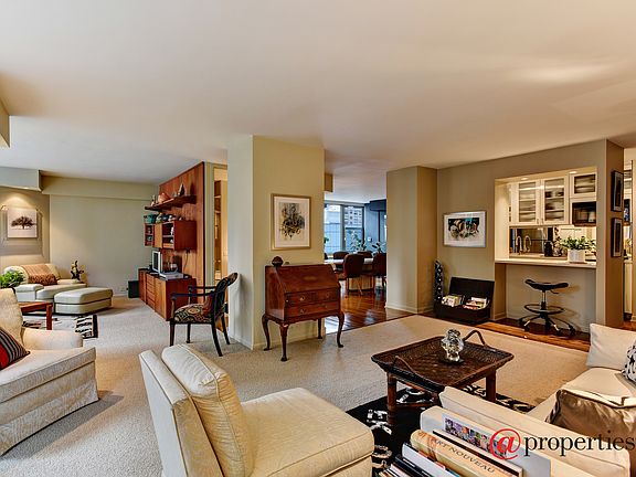 Living Room / Dining Room
