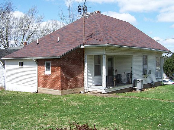 4th image of 112 W Edwards St
