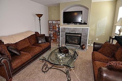 3rd image of 1477 W Duck Pond Ln
