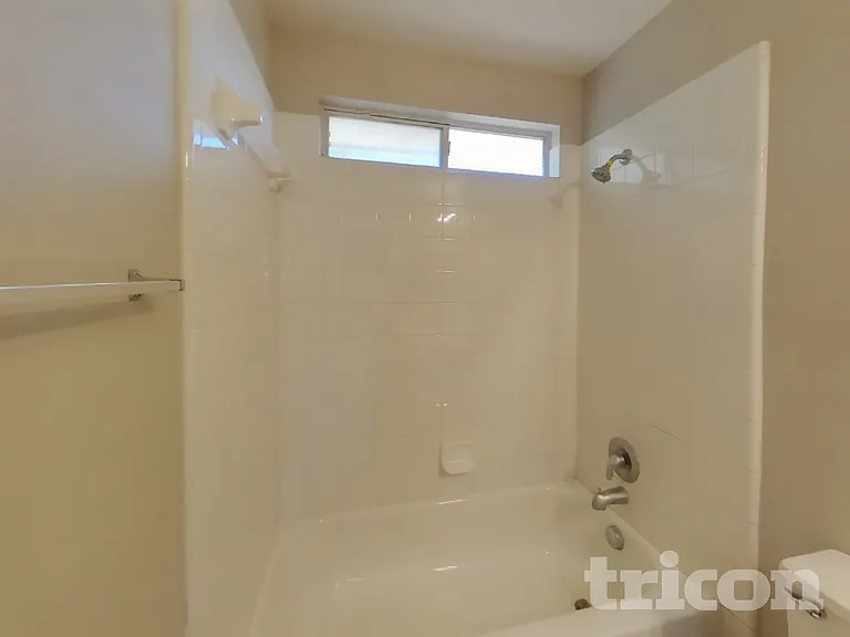 10411 Trotters Bay — Photo 16