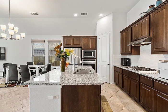 2949 Diego Dr — Photo 2
