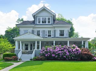 666 James St, Pelham, NY 10803