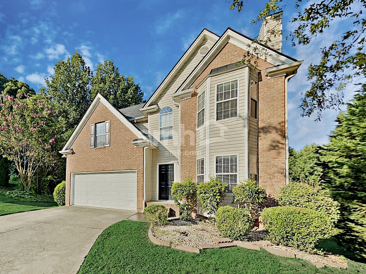 4 bed, 2.5 bath, 1989 sqft, $2,420 — Photo 1
