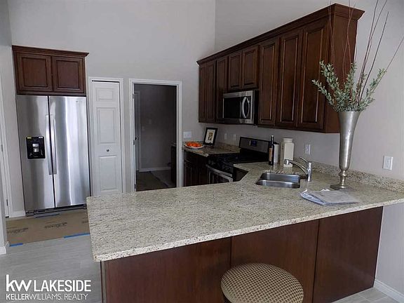 5th image of 49334 Pond Place Dr Unit 166