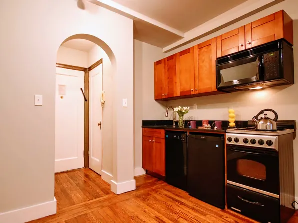 11 Waverly Place image 1 of 9