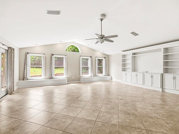 4th image of 2125 Trescott Dr