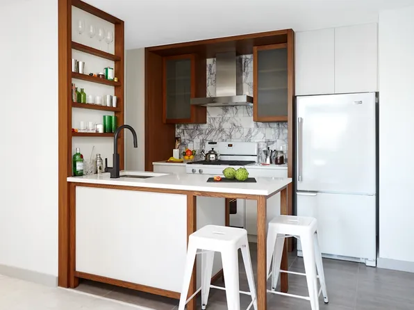 10-40 River Road image 1 of 11