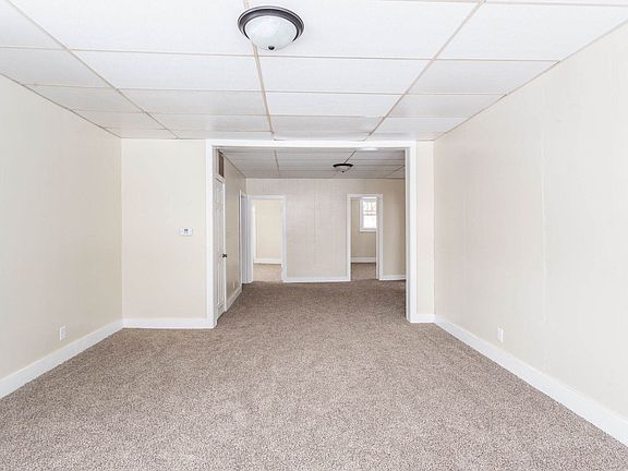 5th image of 400 W Franklin St