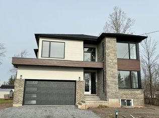 3028 Thunder Bay Rd, Fort Erie, ON L0S 1N0